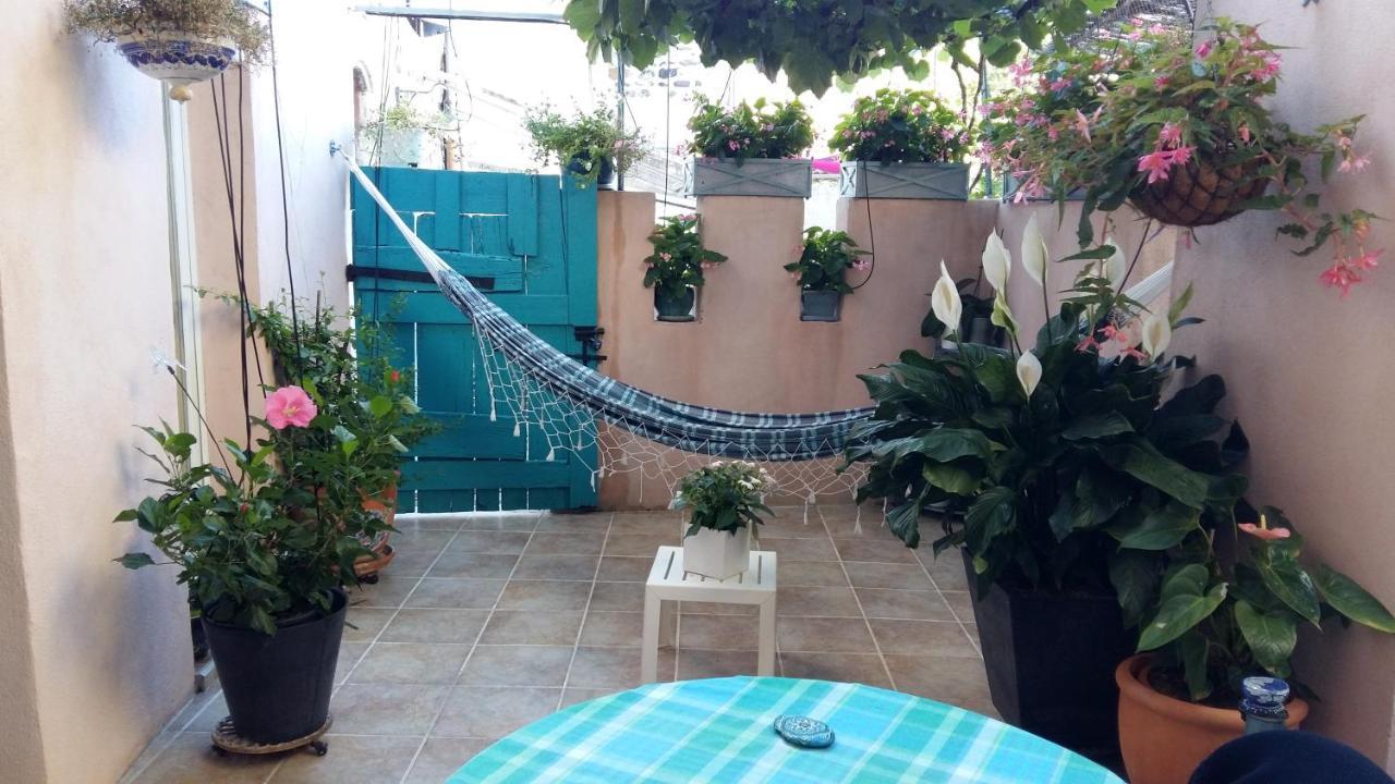 Bed and Breakfast Les Hibiscus Saint-Jean-le-Centenier Екстер'єр фото