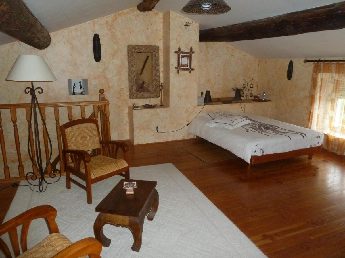 Bed and Breakfast Les Hibiscus Saint-Jean-le-Centenier Екстер'єр фото